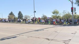 Community Rally At 10Th Cliff Urges Sioux Falls Residents To Vote Early
