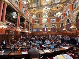 Connecticut Faces Budget Crunch Lawmakers Weigh Tax Credit Vs Wealthy Tax Hike