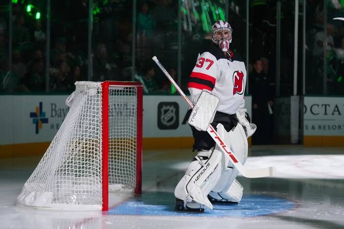 Connor Hellebuyck Shines In Devils 5 1 Win Over Dallas In First Game Back