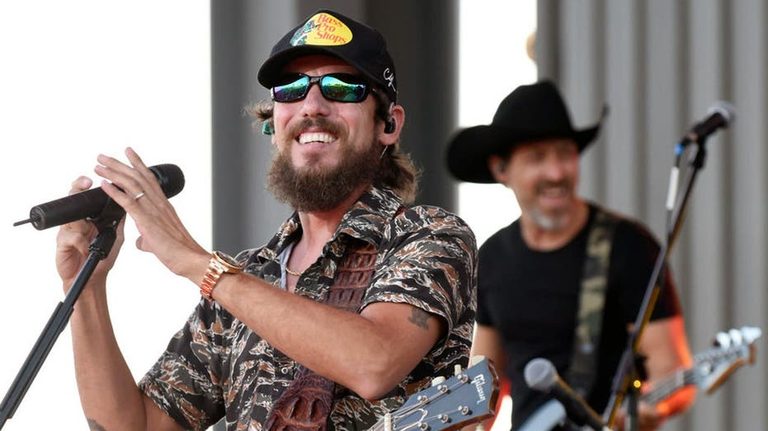 Country Singer Chris Janson Shares Lessons From A Challenging Colorado Elk Hunt