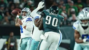 Cowboys Defeat Eagles 38 21 In Monday Night Showdown In Philadelphia