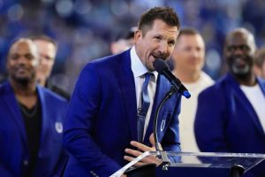 Dallas Clark Joins College Gameday In Iowa City Pledges 150 000 For Local Childr