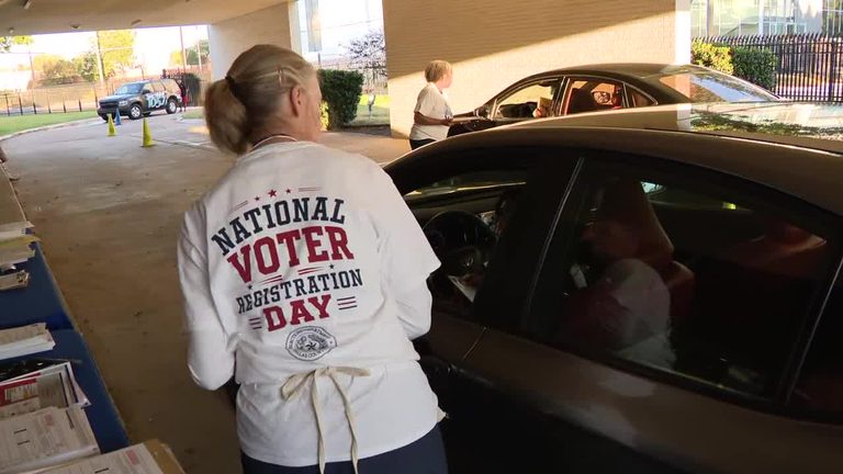 Dallas County Opens All Day Drive Thru Voter Registration Ahead Of November Dead
