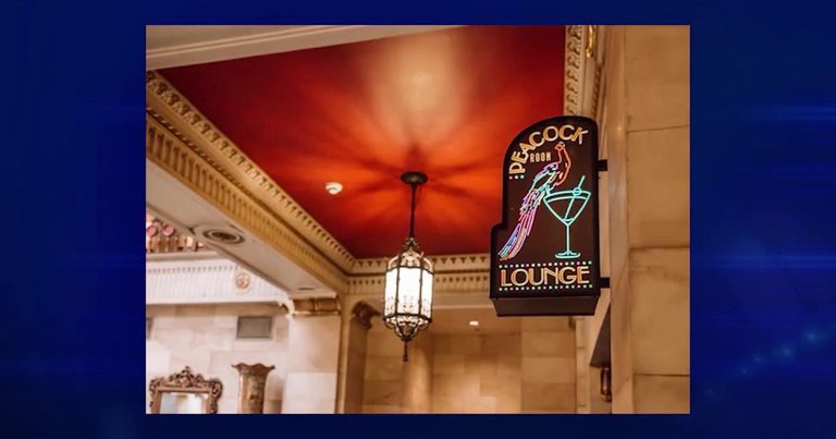Davenport Hotel S Peacock Lounge To Close For Historic Style Renovation