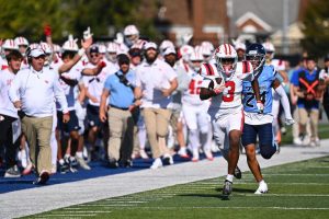 Dayton Flyers Rally Late To Beat San Diego 37 32 At Welcome Stadium