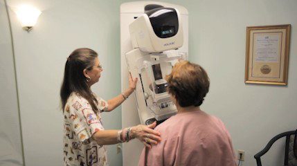 Desert Imaging S Mammogram Hostesses Help El Paso Women Overcome Screening Anxie