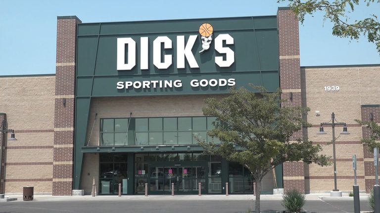 Dick S Sporting Goods To Extend Hours In Madison After World Series Game