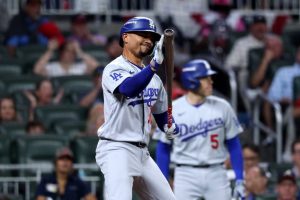 Dodgers Take 2 1 Series Lead Over Braves With 3 1 Victory In Game 3