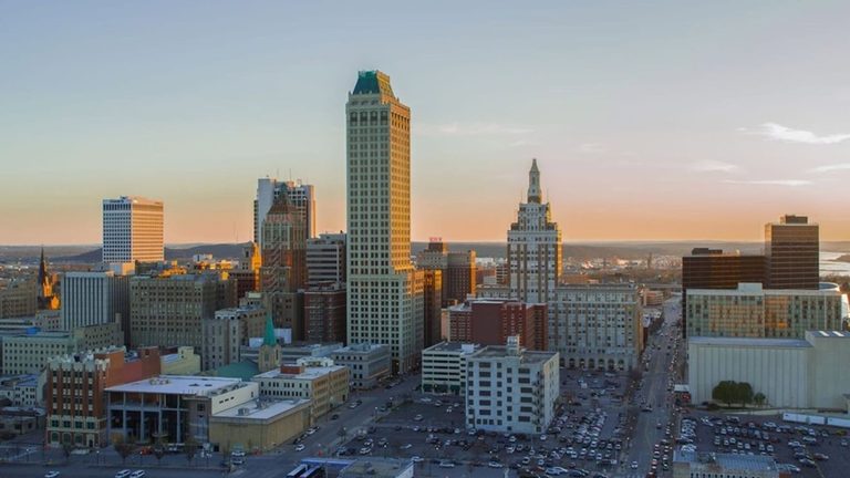 Downtown Tulsa Partnership Offers Matching Grants For Fa Ade Upgrades And Waste