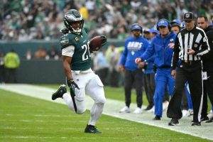 Eagles Cut Backup Qb Andy Dalton List Multiple Injuries Ahead Of London Game