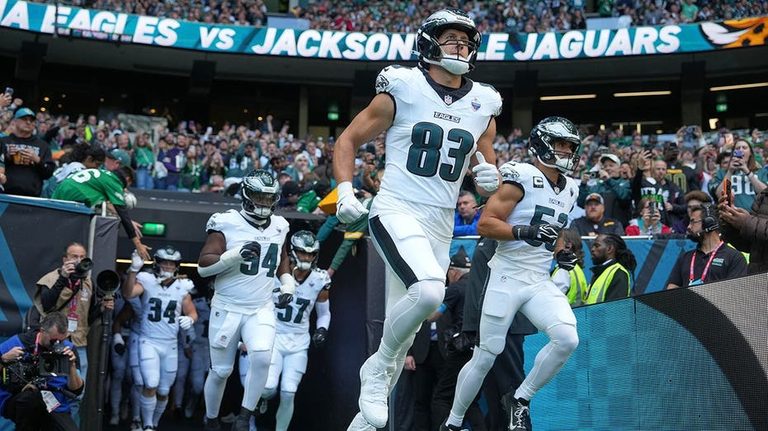 Eagles Jaguars Kickoff In London Nullified Two Players Ejected After Penalties