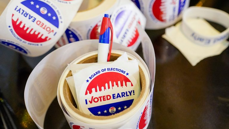 Early Voting Begins Across New York And New Jersey Ahead Of Governor S Race