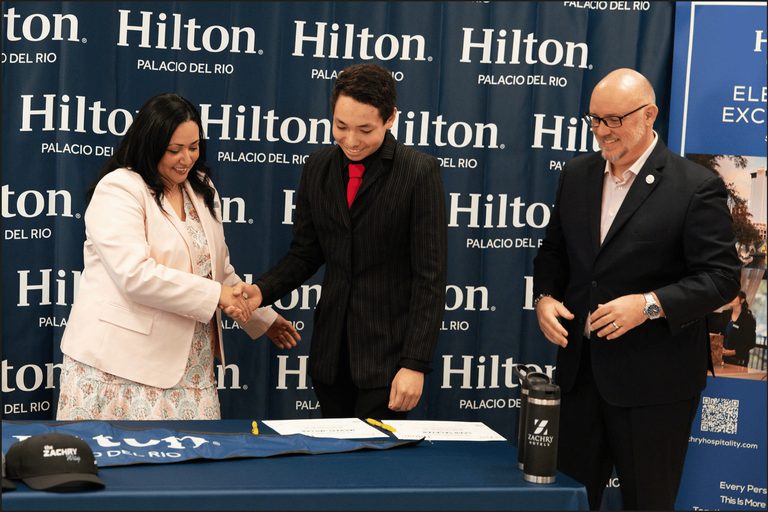 East Central Isd Seniors Secure Year Long Internships With Top San Antonio Hotel