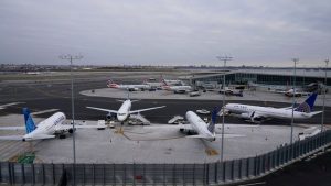 Faa Launches Investigation After Near Miss At Laguardia Involving Delta Regional