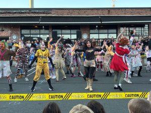 Fairfield Mombies Raise 1 3 Million For Metastatic Breast Cancer Research