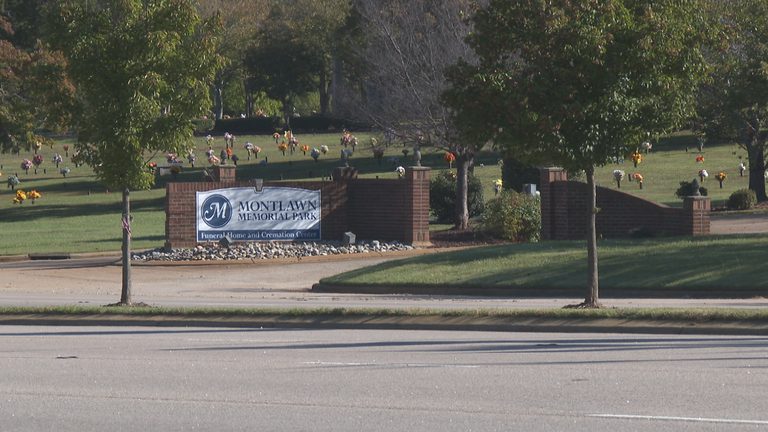 Families Allege Burial Mix Ups At Raleigh S Montlawn Memorial Park