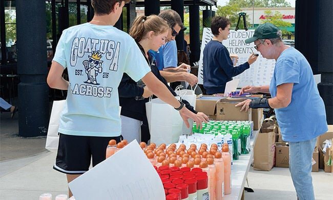 Five Practical Ways To Strengthen Your Community Through Service