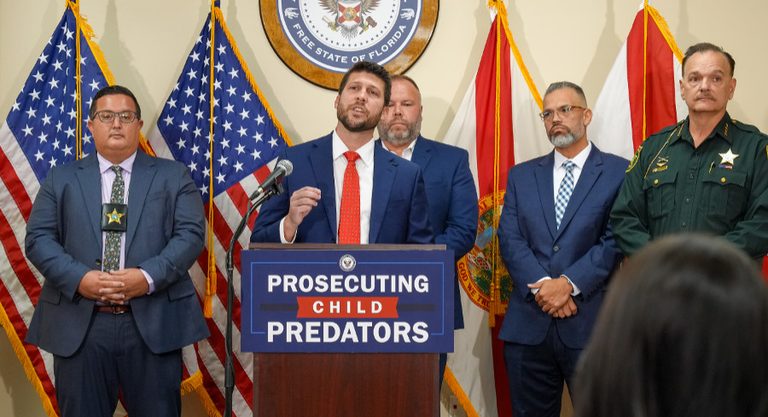 Florida Attorney General Sues Ai Firm Over Illegal Nude Image Generator 100 Felo