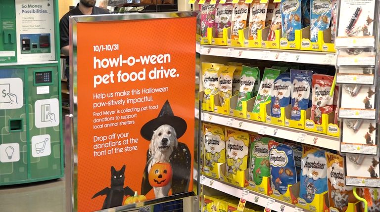Fred Meyer Launches Howl O Ween Pet Food Drive To Aid Bend And Redmond Shelters