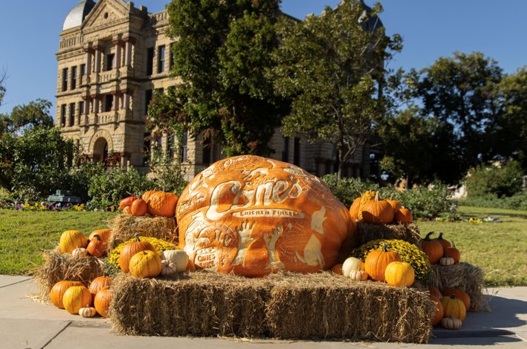 Giant 1 651 Pound Pumpkin Arrives Downtown Denton For Halloween Celebration