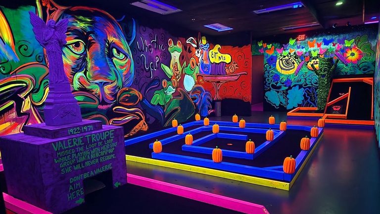 Glow In The Park Pinball Arcade Offers Family Friendly Not So Spooky Halloween G