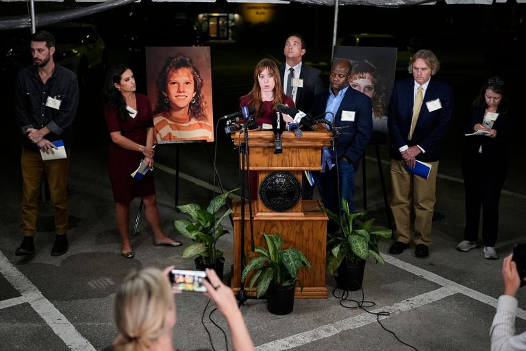 Gov Bill Lee Pauses Tennessee Executions After Botched Lethal Injection Of Chris