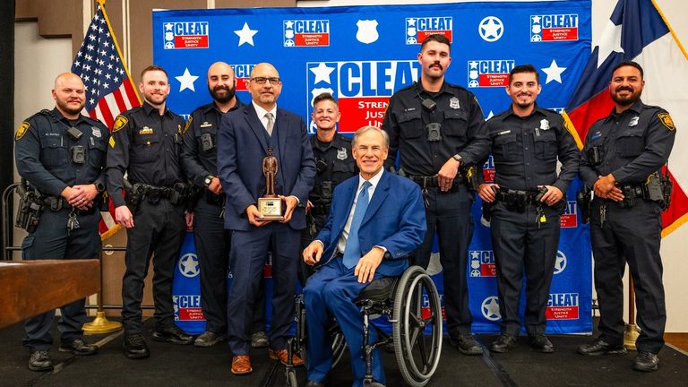 Governor Abbott Honors Dallas Fort Worth Officers As 2026 Texas Officer Of The Y