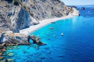 Greece S Golden Visa Permits Nearly Double In 2025 While New Applications Drop 2