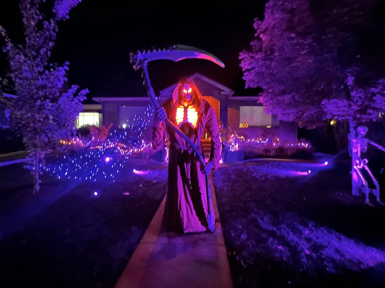 Halloween Decorations Begin Sprouting On Boise S Historic Harrison Boulevard