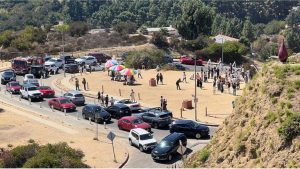Hollywood Hills Residents Sue City Over Tourist Overload And Illegal Vending
