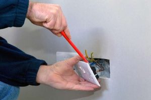 Homeowners Key Electrical Warning Signs You Must Not Overlook
