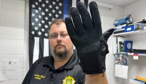 Ice Contracts 16 7 M For Shock Glove Devices After Army Study Shows Rapid Compli