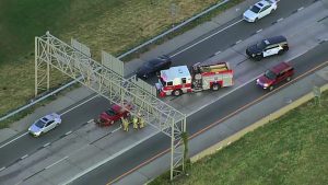 Injury Crash Blocks Westbound I 44 Near I 40 Causing Major Backup In Southwest O