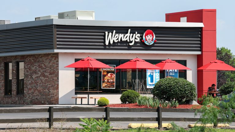 Investor Nelson Peltz Offers 7 35 Per Share To Take Wendy S Private Amid Beef Pr