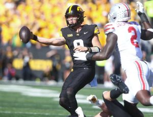 Iowa Drops To No 20 In Ap Top 25 After Ohio State Loss Missouri Climbs To No 14