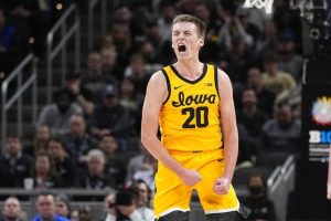 Iowa Wolves Acquire Rights To Former Hawkeye Payton Sandfort