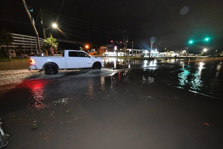 Isaias Weakens To Post Tropical Storm Rain And Wind Threaten Florida And Alabama