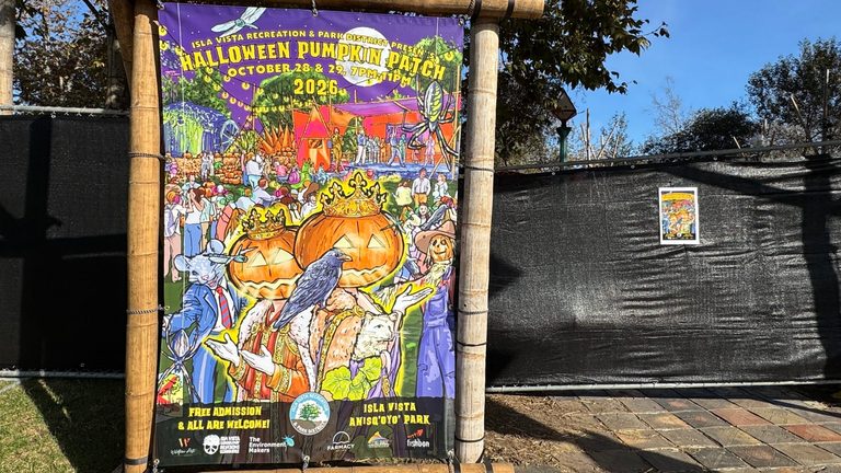 Isla Vista Halloween Pumpkin Patch Offers Free Pumpkin And Family Fun