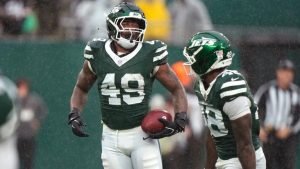 Jets Snap Three Game Losing Streak With 17 12 Win Over Browns In Rain Soaked Sho