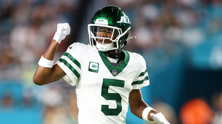 Jets Wide Receiver Garrett Wilson Says He Wants To Stay Despite Losing Streak
