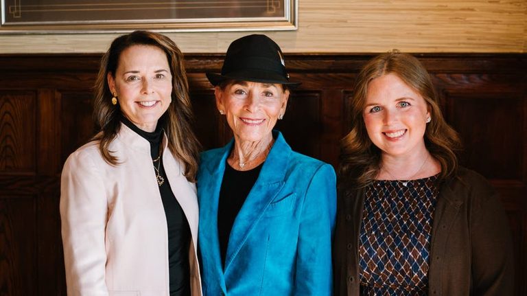 Judge Judy Celebrates 20 Years Of Her Honor Mentoring Program In Ny Suburbs
