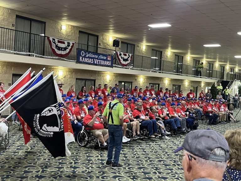 Kansas Veterans Welcomed Home After 109Th Kansas Honor Flight To Washington