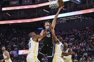 Kings Center Maxime Raynaud Suffers Right Knee Injury In Preseason Loss To Warri