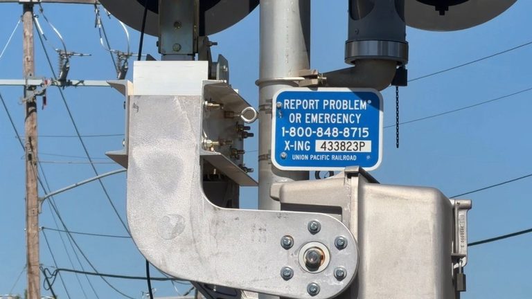Know The Blue And White Ens Sign To Keep Arkansas Drivers Safe At Rail Crossings