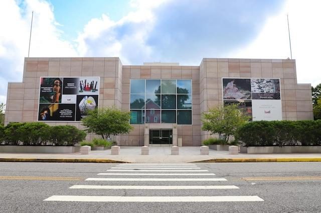 Knoxville Museum Of Art Hosts Free Deaf Night For Inclusive Art Experience