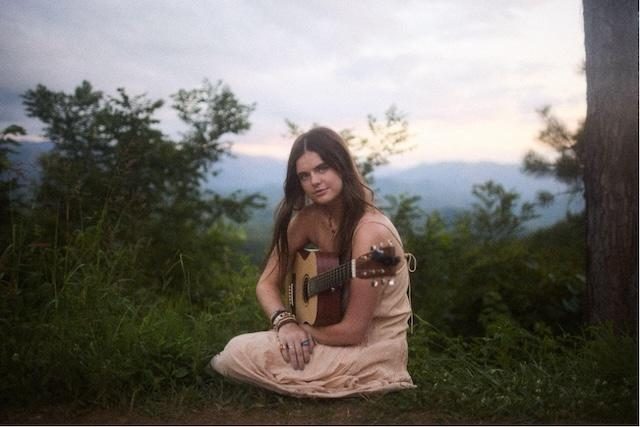 Knoxville Singer Lily Hooten Announces Debut Christian Album Promise Land