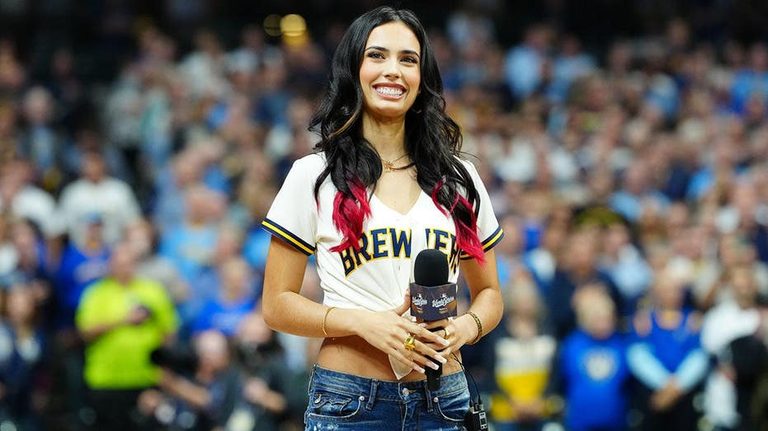 Kylie Cantrall S World Series Anthem Praised As Best Since Whitney