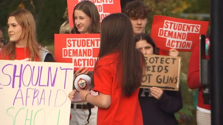 Lake Oswego And West Linn Students Walk Out To Demand Action On School Gun Viole