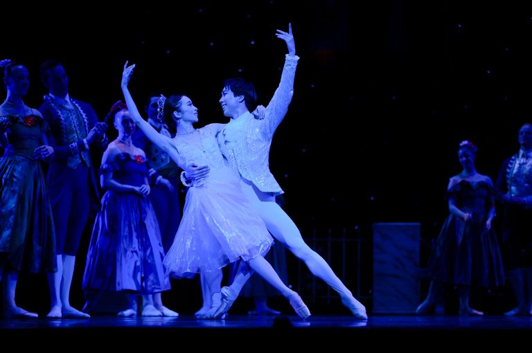 Lane County S Arts Entertainment Hotspots Highlight Community Spirit