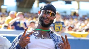 Le Veon Bell Alleges Racial Bias In Steelers Handling Of Black Draft Picks